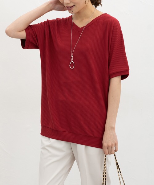 Honeys(ハニーズ)の「【ハニさら・接触冷感・UVカット・遮熱】アクセ付ドルマントップス(Tシャツ/カットソー・レディース・レッド/ベージュ/ネイビー/ブルーグリーン/ブラック/アイボリー/ブラウン・M/LL/L)」の7枚目の写真