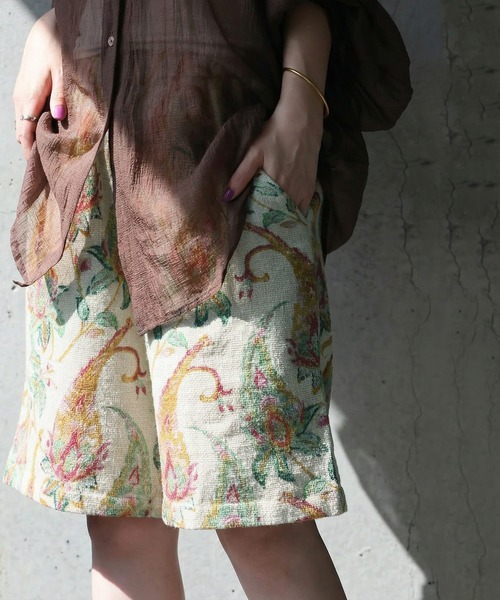 antiqua(アンティカ)の「花柄 ハーフパンツ(その他パンツ・レディース・ホワイト/ブラック・ONESIZE)」の4枚目の写真