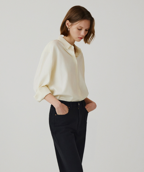 SIYAZU（シヤジュ）の「SITP5258 ルーズフィットリエールシャツ_Yellow（シャツ/ブラウス・レディース・イエロー・SMALL/MEDIUM）」の2枚目の写真