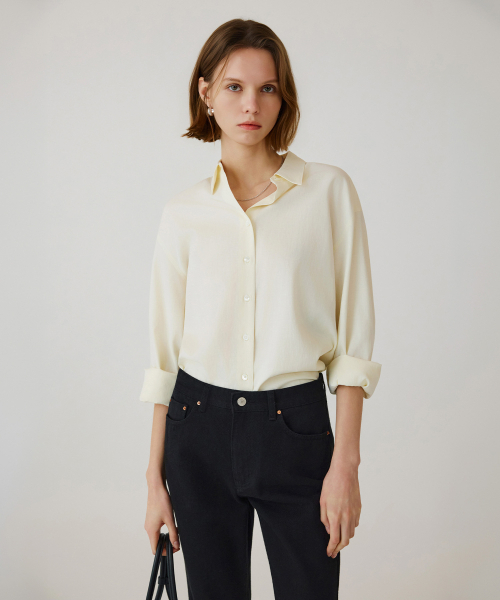 SIYAZU（シヤジュ）の「SITP5258 ルーズフィットリエールシャツ_Yellow（シャツ/ブラウス・レディース・イエロー・SMALL/MEDIUM）」の3枚目の写真