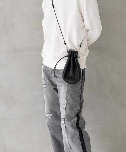 Senti(センティ)の「SENTI センティ / Dyneema Leather MEDICINE BAG M / 超軽量ダイニーマレザー メディスンバッグ M / 3039(ショルダーバッグ・メンズ・ブラック系その他/ブラック・FREE)」の3枚目の写真