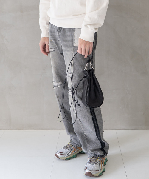 Senti(センティ)の「SENTI センティ / Dyneema Leather MEDICINE BAG M / 超軽量ダイニーマレザー メディスンバッグ M / 3039(ショルダーバッグ・メンズ・ブラック系その他/ブラック・FREE)」の4枚目の写真