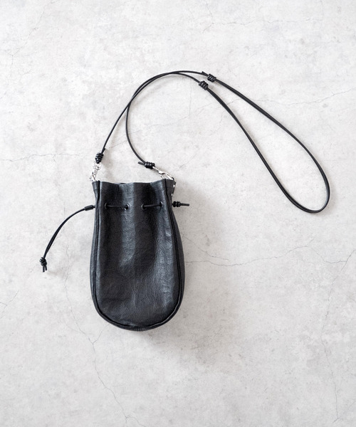 Senti(センティ)の「SENTI センティ / Dyneema Leather MEDICINE BAG M / 超軽量ダイニーマレザー メディスンバッグ M / 3039(ショルダーバッグ・メンズ・ブラック系その他/ブラック・FREE)」の6枚目の写真