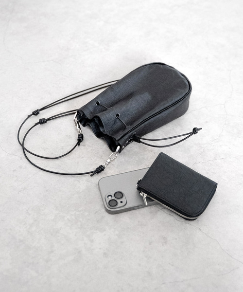 Senti(センティ)の「SENTI センティ / Dyneema Leather MEDICINE BAG M / 超軽量ダイニーマレザー メディスンバッグ M / 3039(ショルダーバッグ・メンズ・ブラック系その他/ブラック・FREE)」の10枚目の写真