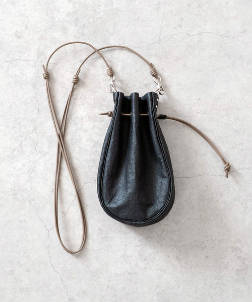 Senti(センティ)の「SENTI センティ / Dyneema Leather MEDICINE BAG M / 超軽量ダイニーマレザー メディスンバッグ M / 3039(ショルダーバッグ・メンズ・ブラック系その他/ブラック・FREE)」の14枚目の写真