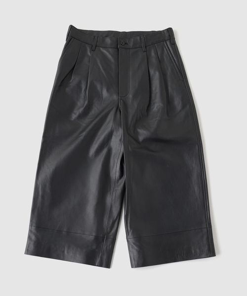 JOURNAL STANDARD(ジャーナルスタンダード)の「ラム レザー レザー 2トーン パネル クォーター パンツ(その他パンツ・メンズ・ブラック・MEDIUM/LARGE)」の1枚目の写真