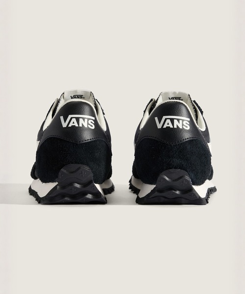 VANS(バンズ)の「VANS PREMIUM スタイル 152 ヘアリースエード / LX Style 152 HAIRY SUEDE Black VN0010VECJK1(スニーカー・メンズ・ブラック・11/10.5/10/9.5/9/8.5/8/7.5/7/6.5/6/5.5/5/4.5/4)」の4枚目の写真