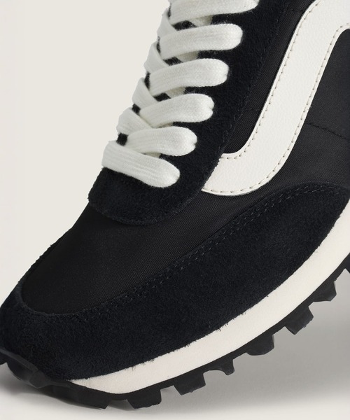 VANS(バンズ)の「VANS PREMIUM スタイル 152 ヘアリースエード / LX Style 152 HAIRY SUEDE Black VN0010VECJK1(スニーカー・メンズ・ブラック・11/10.5/10/9.5/9/8.5/8/7.5/7/6.5/6/5.5/5/4.5/4)」の5枚目の写真