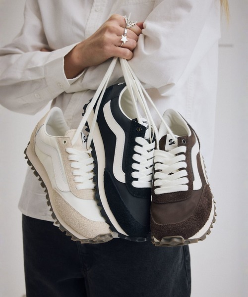 VANS(バンズ)の「VANS PREMIUM スタイル 152 ヘアリースエード / LX Style 152 HAIRY SUEDE Black VN0010VECJK1(スニーカー・メンズ・ブラック・11/10.5/10/9.5/9/8.5/8/7.5/7/6.5/6/5.5/5/4.5/4)」の7枚目の写真