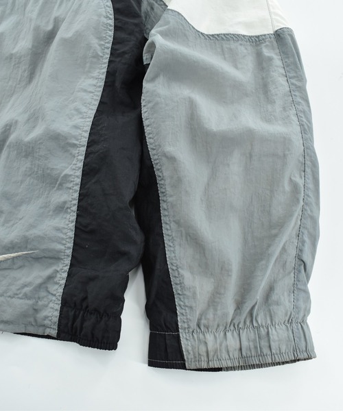 NIKE（ナイキ）の「【USED】90’s NIKE ナイロン コーチジャケット（ナイロンジャケット・メンズ・グレー・LARGE）」の10枚目の写真