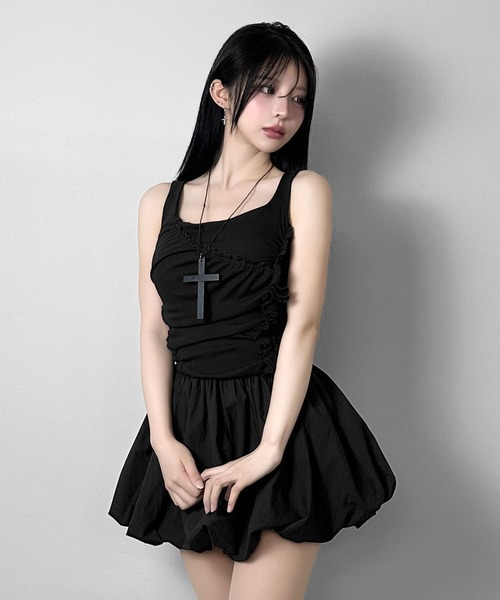 FOLLOWIN(フォロウィン)の「【バラマフラー付き】ギャザーラインバルーンミニワンピース(ワンピース・レディース・ブラック/ホワイト・FREE)」の17枚目の写真