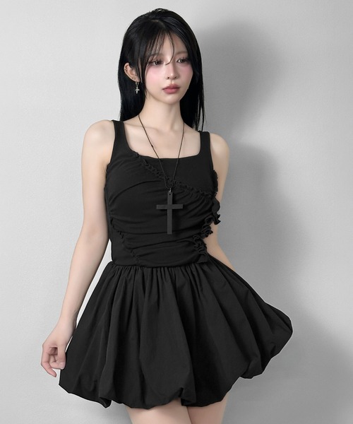 FOLLOWIN(フォロウィン)の「【バラマフラー付き】ギャザーラインバルーンミニワンピース(ワンピース・レディース・ブラック/ホワイト・FREE)」の18枚目の写真