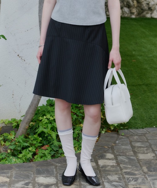 GIUNON（ジウノン）の「midi switching stripe skirt / ミディスイッチングストライプスカート（スカート・レディース・ブラック/グレー・0/1）」の22枚目の写真