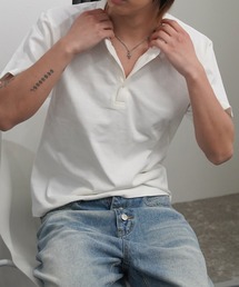 GLARE（グレア）の「【GLARE】クロップド ヘンリーネックTシャツ   短丈 ユニセックス   Cropped Henley-Neck T-Shirt（Tシャツ/カットソー）」