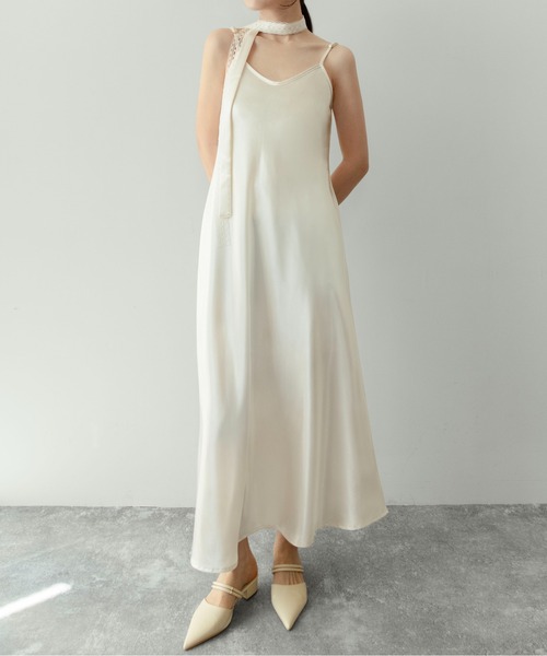 on:nue（オンニュ）の「【on:nue】[2種類タイ付]サテンタイレースキャミワンピース /2026 SS COLLECTION（ワンピース・レディース・ブラック/アイボリー/ブラウン/グレー・FREE）」の5枚目の写真