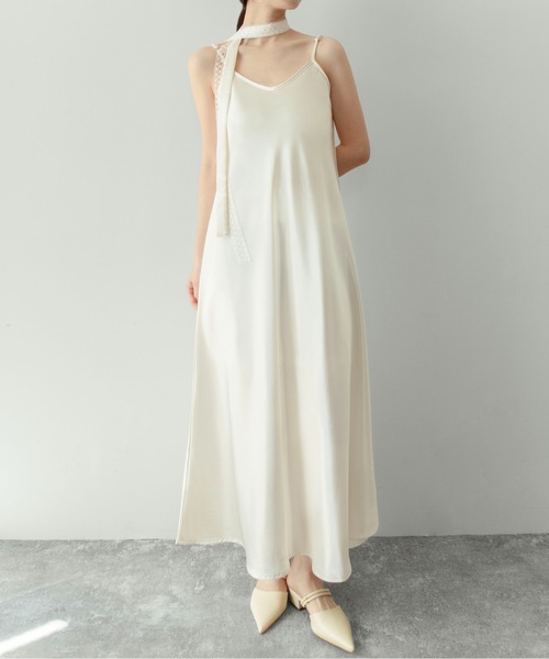 on:nue（オンニュ）の「【on:nue】[2種類タイ付]サテンタイレースキャミワンピース /2026 SS COLLECTION（ワンピース・レディース・ブラック/アイボリー/ブラウン/グレー・FREE）」の6枚目の写真