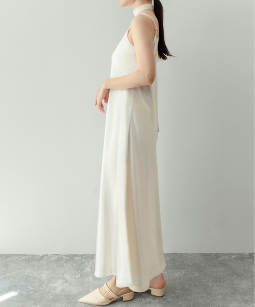 on:nue（オンニュ）の「【on:nue】[2種類タイ付]サテンタイレースキャミワンピース /2026 SS COLLECTION（ワンピース・レディース・ブラック/アイボリー/ブラウン/グレー・FREE）」の7枚目の写真