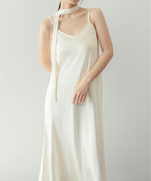 on:nue（オンニュ）の「【on:nue】[2種類タイ付]サテンタイレースキャミワンピース /2026 SS COLLECTION（ワンピース・レディース・ブラック/アイボリー/ブラウン/グレー・FREE）」の17枚目の写真