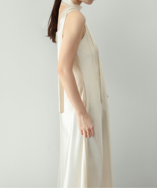 on:nue（オンニュ）の「【on:nue】[2種類タイ付]サテンタイレースキャミワンピース /2026 SS COLLECTION（ワンピース・レディース・ブラック/アイボリー/ブラウン/グレー・FREE）」の18枚目の写真