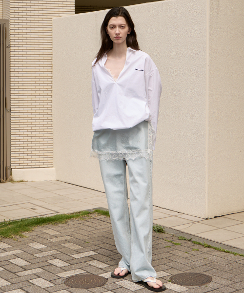 LEVAR(レバー)の「Overdyed V-neck Shirt - Snow White(シャツ/ブラウス・レディース・その他・FREE)」の2枚目の写真