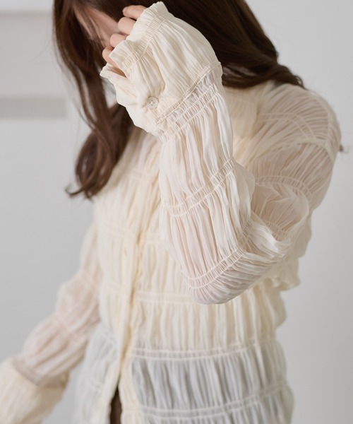 apres jour clair（アプレジュールクレア）の「【apres jour clair】シャーリングシアーシャツ（シャツ/ブラウス・レディース・ピンクベージュ/アイボリー・フリー/X-LARGE）」の15枚目の写真