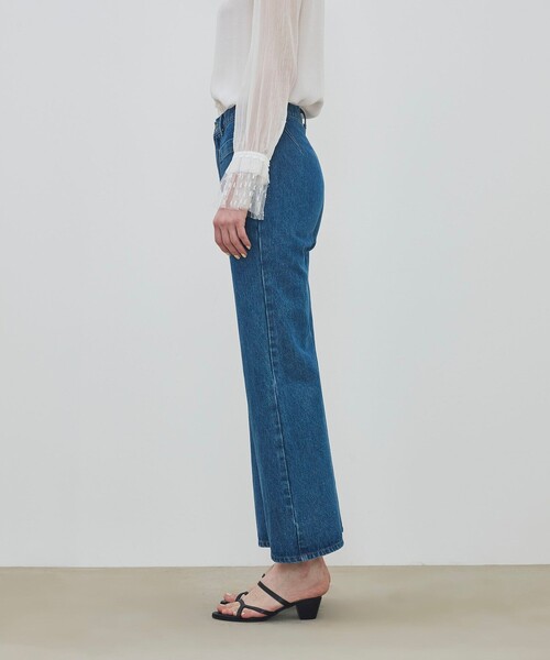 DES PRES（デ・プレ）の「ハイデンシティーデニム フレアパンツ（デニムパンツ・レディース・ライトブルー/ネイビー・32/34/36）」の5枚目の写真