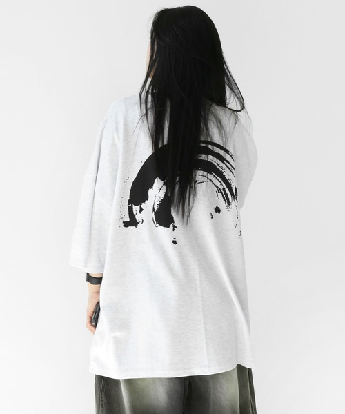 minsobi（ミンソビ）の「インパクトグラフィティ ビッグシルエット半袖T ユニセックス（Tシャツ/カットソー・メンズ・ライトグレー/ブラック・FREE）」の10枚目の写真