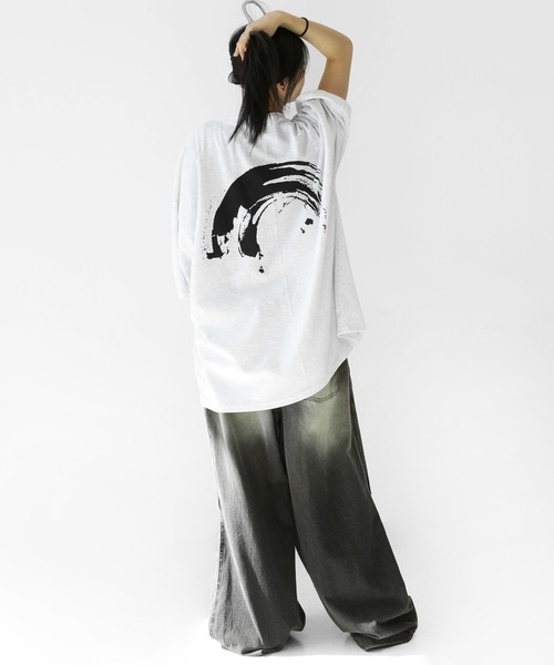 minsobi（ミンソビ）の「インパクトグラフィティ ビッグシルエット半袖T ユニセックス（Tシャツ/カットソー・メンズ・ライトグレー/ブラック・FREE）」の18枚目の写真