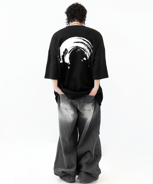 minsobi（ミンソビ）の「インパクトグラフィティ ビッグシルエット半袖T ユニセックス（Tシャツ/カットソー・メンズ・ライトグレー/ブラック・FREE）」の12枚目の写真