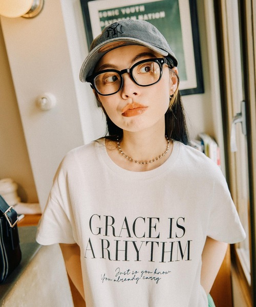 LEPSIM(レプシィム)の「アソートロゴプリントTSS 668866(Tシャツ/カットソー・レディース・オフホワイト/チャコールグレー/ライトグレー/グリーン/アイボリー・FREE)」の21枚目の写真
