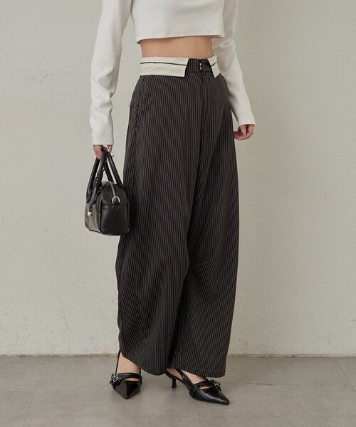 mline（エムライン）の「[mline]ウエスト折り返し スラックスパンツ（その他パンツ・レディース・ブラック/チャコールグレー・1/2）」の6枚目の写真