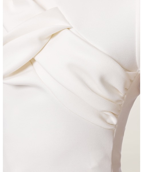 ALLSAINTS(オールセインツ)の「NELLA SLIM FIT SLEEVELESS TANK TOP | NELLA スリム フィット ノースリーブ タンクトップ(タンクトップ・レディース・ホワイト系その他・XS/S/M/L)」の6枚目の写真