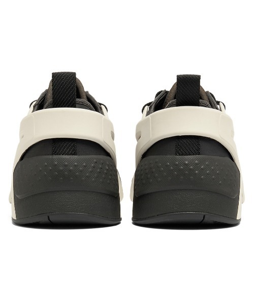 Onitsuka Tiger(オニツカタイガー)の「BIG LOGO TRAINER 2.0 / ビックロゴ トレイナー(スニーカー・レディース・ブラック系その他・22.5/23/23.5/24/24.5/25/25.5/26/26.5/27/27.5/28/28.5/29)」の9枚目の写真