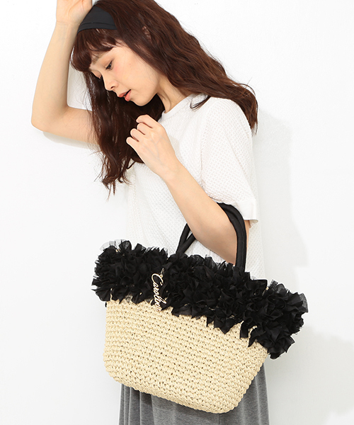 CAROLINA GLASER（カロリナ グレイサー）の「CAROLINA GLASER / フリルカゴバッグ（かごバッグ・レディース・ブラック/ピンク・ONE SIZE）」の2枚目の写真
