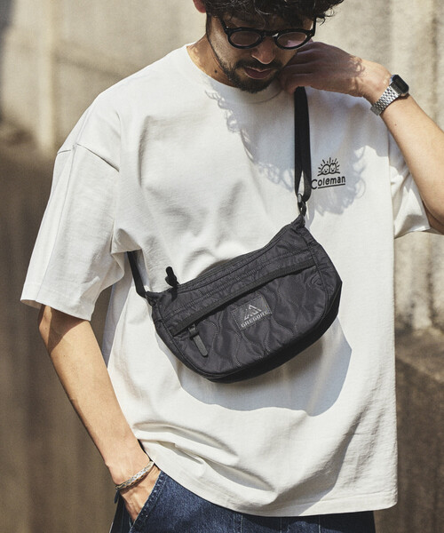 FREAK'S STORE(フリークスストア)の「GREGORY × FREAK'S STORE/グレゴリー 別注 TEENY SATCHEL QUILT/別注ティーニー サッチェル キルトショルダー(ショルダーバッグ・レディース・ブラック・ONE SIZE)」の19枚目の写真