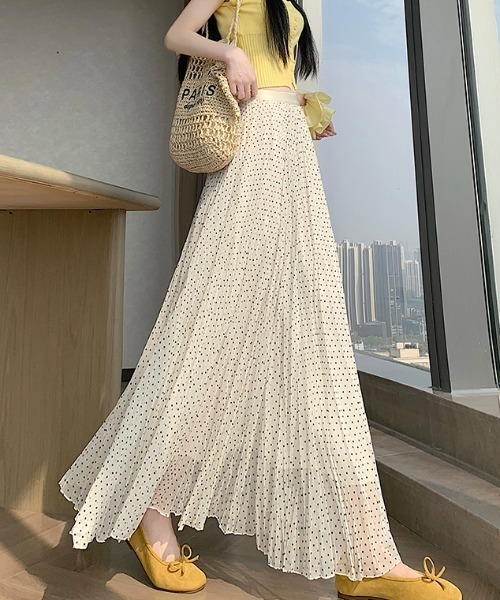 LUCPY(ラクピー)の「ドット柄ラインストーンプリーツロングスカート(スカート・レディース・ホワイト/ブラック・X-LARGE/LARGE/MEDIUM/SMALL)」の6枚目の写真