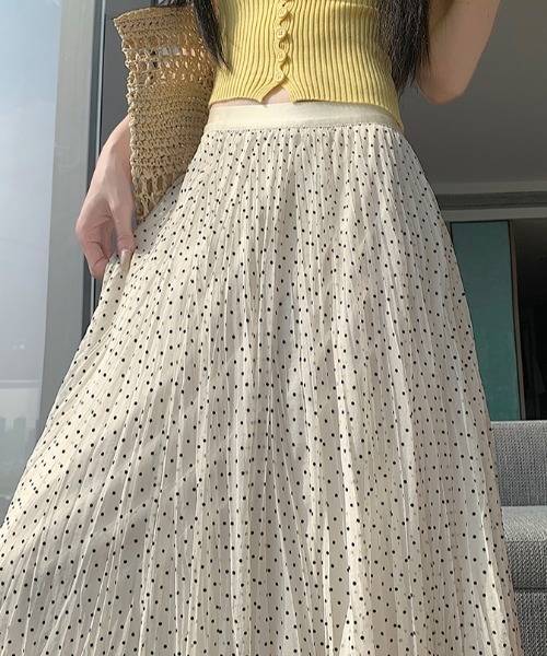 LUCPY(ラクピー)の「ドット柄ラインストーンプリーツロングスカート(スカート・レディース・ホワイト/ブラック・X-LARGE/LARGE/MEDIUM/SMALL)」の9枚目の写真