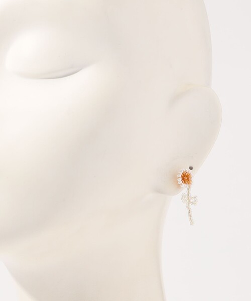 Pura Utz(プラ ウズ)の「Pura Utz Daisy Ear Stick 片耳ピアス(ピアス(片耳用)・レディース・ホワイト系その他・FREE)」の5枚目の写真