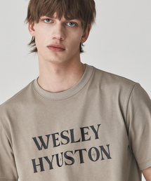 WESLEYHYUSTON（ウェズリーユーストン）の「Quiet logo detail t shirt beige（Tシャツ/カットソー）」