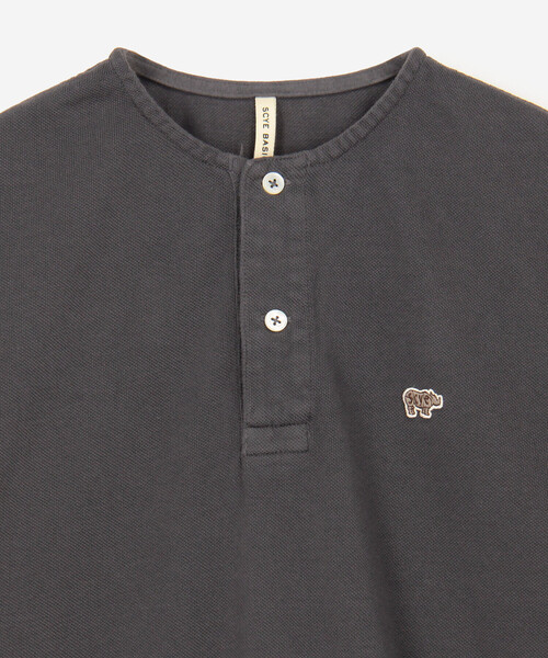 SCYE BASICS（サイベーシックス）の「SCYE BASICS | 〈別注〉コットンピケ ヘンリーネックTシャツ WOMEN（Tシャツ/カットソー・レディース・ブラウン/ネイビー/チャコール/グリーン系その他・38）」の10枚目の写真