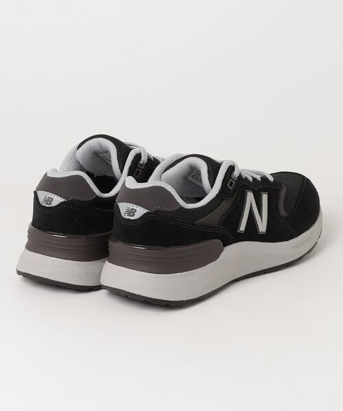 NEW BALANCE(ニューバランス)の「Walking Fresh Foam X 880 v7(スニーカー・メンズ・ブラック×ブラック/ブラック・24.0cm/25.5cm/25.0cm/24.5cm/28.0cm/27.5cm/27.0cm/26.5cm/26.0cm/29.0cm/28.5cm)」の5枚目の写真