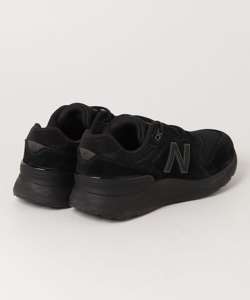 NEW BALANCE(ニューバランス)の「Walking Fresh Foam X 880 v7(スニーカー・メンズ・ブラック×ブラック/ブラック・24.0cm/25.5cm/25.0cm/24.5cm/28.0cm/27.5cm/27.0cm/26.5cm/26.0cm/29.0cm/28.5cm)」の9枚目の写真
