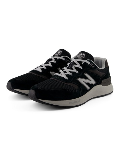 NEW BALANCE(ニューバランス)の「Walking Fresh Foam X 880 v7(スニーカー・メンズ・ブラック×ブラック/ブラック・24.0cm/25.5cm/25.0cm/24.5cm/28.0cm/27.5cm/27.0cm/26.5cm/26.0cm/29.0cm/28.5cm)」の4枚目の写真