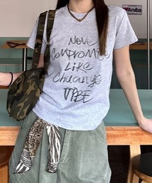 ハンドドローイングロゴフィットTシャツ