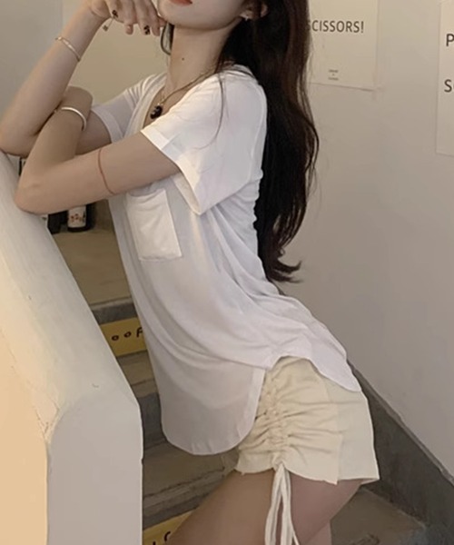 Songe(ソンジュ)の「Vネックルーズシルエット半袖Tシャツ(Tシャツ/カットソー・レディース・ブラック/ホワイト/グレー・L/LL/M)」の8枚目の写真