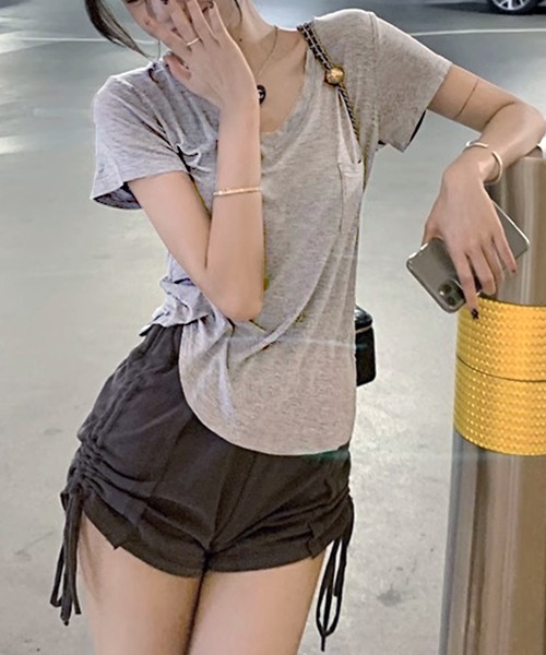 Songe(ソンジュ)の「Vネックルーズシルエット半袖Tシャツ(Tシャツ/カットソー・レディース・ブラック/ホワイト/グレー・L/LL/M)」の16枚目の写真