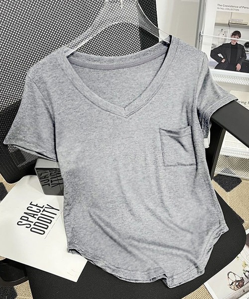Songe(ソンジュ)の「Vネックルーズシルエット半袖Tシャツ(Tシャツ/カットソー・レディース・ブラック/ホワイト/グレー・L/LL/M)」の17枚目の写真
