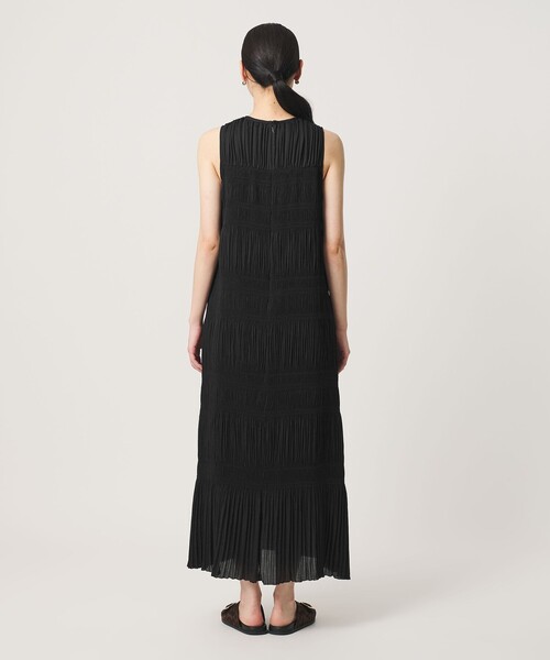 BEAUTY&YOUTH UNITED ARROWS(ビューティーアンドユースユナイテッドアローズ)の「プリーツ アメリカンスリーブ ワンピース ウォッシャブル(ワンピース・レディース・ブラック/コバルトブルー・S/M)」の14枚目の写真