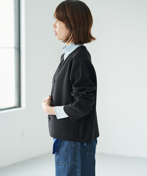 IENA(イエナ)の「《/手洗い可》スーパーファインスムースクルーカーディガン(カーディガン/ボレロ・レディース・チャコールグレー/ベージュ/ブラック/ピンク系その他・FREE)」の10枚目の写真