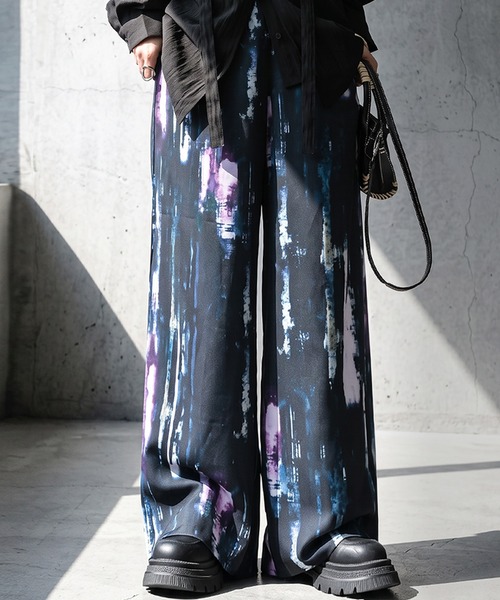 antiqua(アンティカ)の「アート柄 ワイドパンツ(その他パンツ・レディース・ブラック・ONESIZE)」の1枚目の写真
